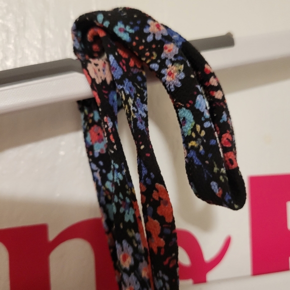 Black Cold Sholder Blouse - Picture 4 of 4